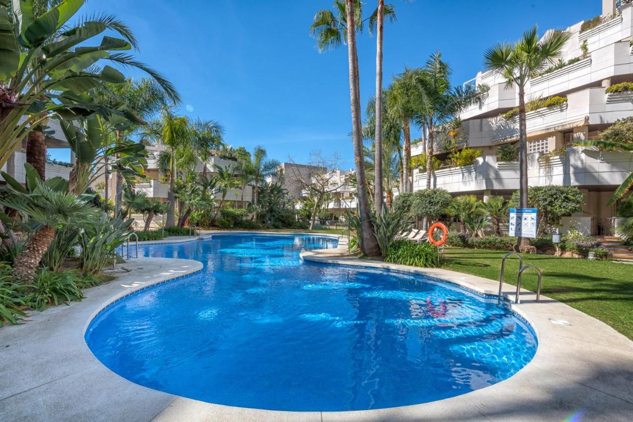 FA- Luxury 2 bedroom apt Fuente Aloha Marbella Exterior foto